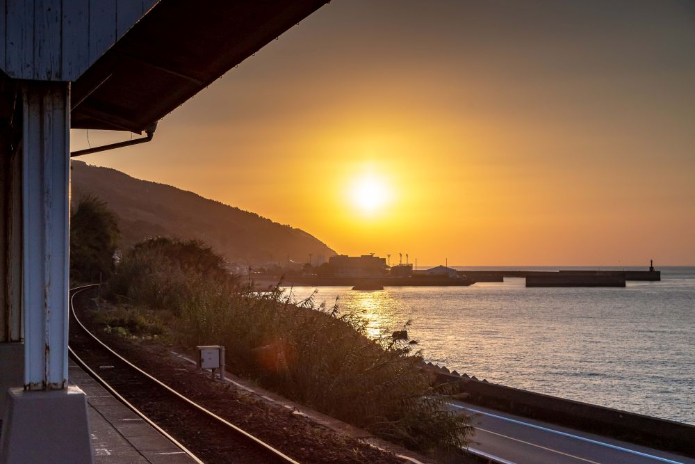 下灘駅完美的日落結束了四天的單車旅程。 下灘駅完美的日落結束了四天的單車旅程。