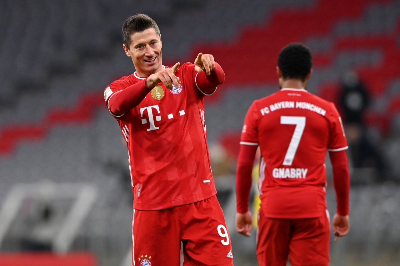 世界足球先生羅拔利雲度夫斯基 (Robert Lewandowski) 世界足球先生羅拔利雲度夫斯基 (Robert Lewandowski)