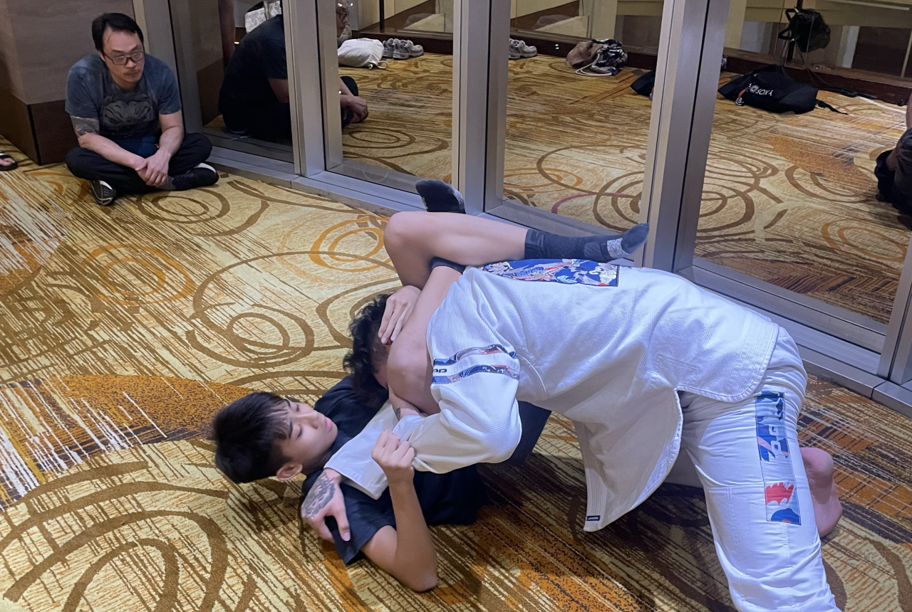兩青年首次參與亞洲柔術青少年錦標後感